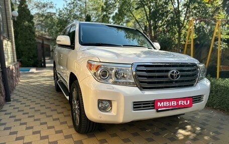 Toyota Land Cruiser 200, 2013 год, 4 800 000 рублей, 2 фотография