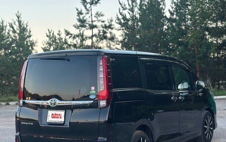 Toyota Esquire I, 2015 год, 2 000 000 рублей, 4 фотография