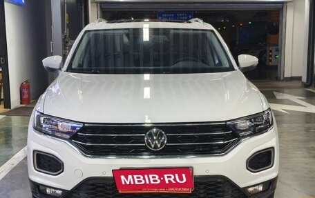 Volkswagen T-Roc I, 2022 год, 1 887 084 рублей, 3 фотография