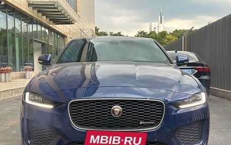 Jaguar XE I рестайлинг, 2021 год, 2 500 000 рублей, 3 фотография