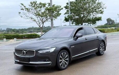 Volvo S90 II рестайлинг, 2021 год, 2 800 000 рублей, 3 фотография
