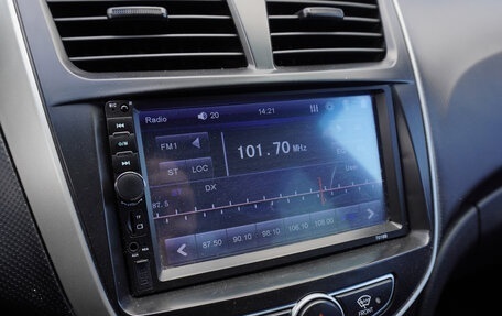 Hyundai Solaris II рестайлинг, 2011 год, 685 000 рублей, 14 фотография