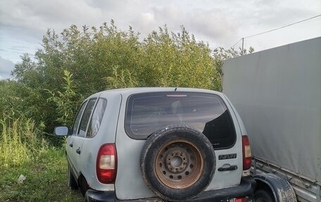 Chevrolet Niva I рестайлинг, 2005 год, 90 000 рублей, 3 фотография