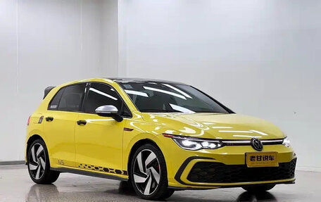 Volkswagen Golf GTI, 2021 год, 2 666 369 рублей, 3 фотография