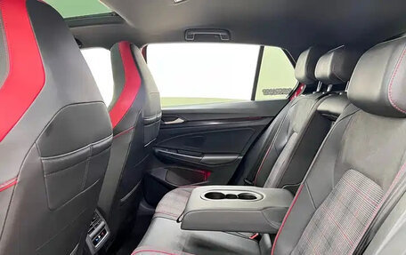Volkswagen Golf GTI, 2021 год, 2 666 369 рублей, 16 фотография