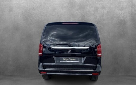 Mercedes-Benz V-Класс, 2022 год, 5 990 000 рублей, 5 фотография