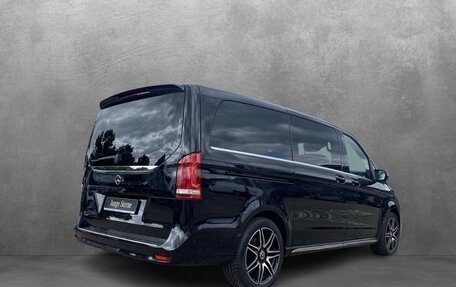 Mercedes-Benz V-Класс, 2022 год, 5 990 000 рублей, 4 фотография