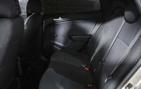 Hyundai Solaris II рестайлинг, 2011 год, 800 000 рублей, 10 фотография