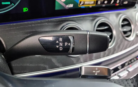 Mercedes-Benz E-Класс, 2022 год, 4 050 000 рублей, 8 фотография