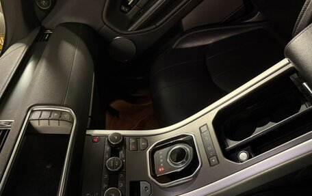 Land Rover Range Rover Evoque I, 2018 год, 2 500 000 рублей, 3 фотография