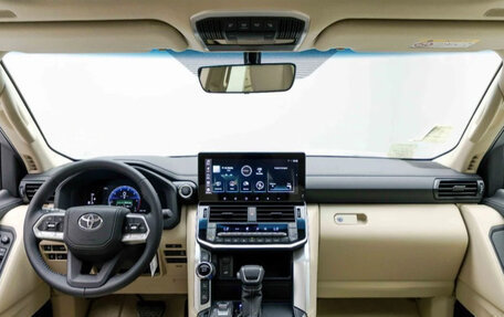 Toyota Land Cruiser, 2025 год, 8 100 000 рублей, 8 фотография