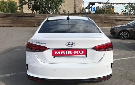 Hyundai Solaris II рестайлинг, 2021 год, 1 500 000 рублей, 4 фотография