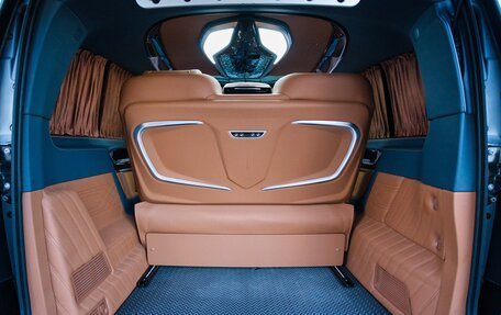 Mercedes-Benz V-Класс, 2025 год, 15 700 000 рублей, 39 фотография