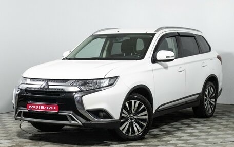 Mitsubishi Outlander III рестайлинг 3, 2018 год, 1 699 777 рублей, 1 фотография