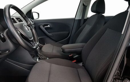 Volkswagen Polo VI (EU Market), 2017 год, 1 400 000 рублей, 11 фотография