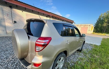 Toyota RAV4, 2010 год, 1 310 000 рублей, 4 фотография