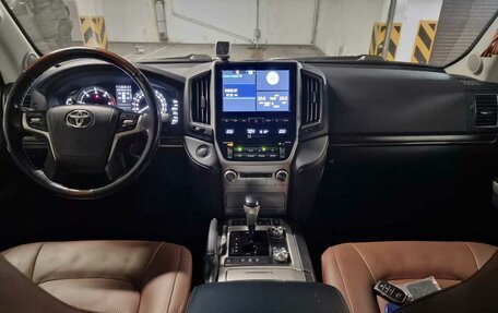 Toyota Land Cruiser 200, 2016 год, 5 700 000 рублей, 16 фотография