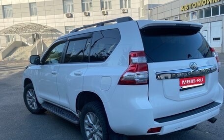 Toyota Land Cruiser Prado 150 рестайлинг 2, 2016 год, 3 950 000 рублей, 11 фотография