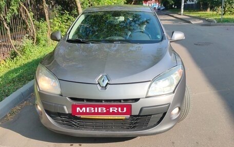 Renault Megane III, 2011 год, 590 000 рублей, 2 фотография