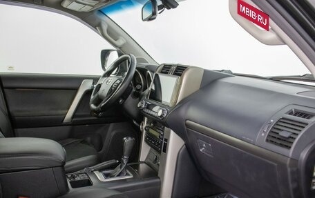 Toyota Land Cruiser Prado 150 рестайлинг 2, 2012 год, 2 678 000 рублей, 9 фотография