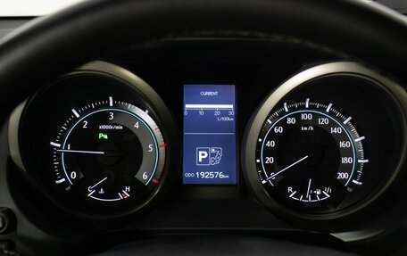 Toyota Land Cruiser Prado 150 рестайлинг 2, 2012 год, 2 678 000 рублей, 12 фотография
