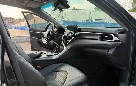 Toyota Camry, 2022 год, 2 750 000 рублей, 10 фотография
