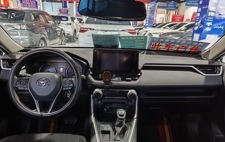 Toyota RAV4, 2021 год, 2 030 277 рублей, 7 фотография