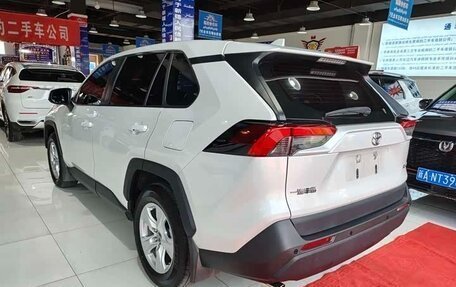 Toyota RAV4, 2021 год, 2 030 277 рублей, 6 фотография