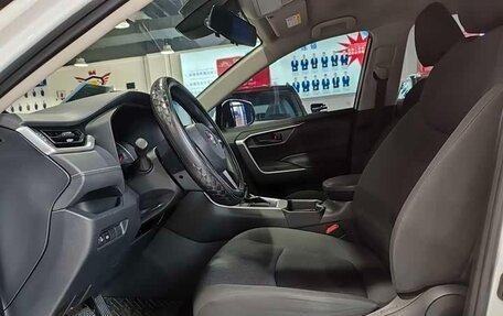 Toyota RAV4, 2021 год, 2 030 277 рублей, 8 фотография