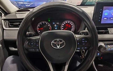 Toyota RAV4, 2021 год, 2 030 277 рублей, 10 фотография