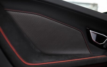Lamborghini Huracán, 2019 год, 18 800 000 рублей, 22 фотография