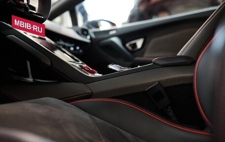 Lamborghini Huracán, 2019 год, 18 800 000 рублей, 18 фотография