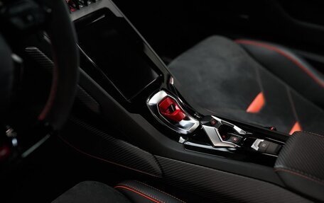 Lamborghini Huracán, 2019 год, 18 800 000 рублей, 27 фотография