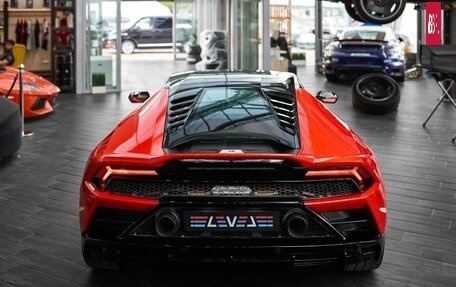 Lamborghini Huracán, 2019 год, 18 800 000 рублей, 33 фотография