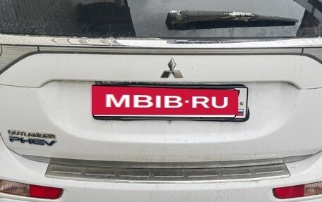 Mitsubishi Outlander III рестайлинг 3, 2013 год, 1 300 000 рублей, 3 фотография