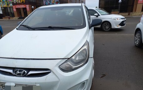 Hyundai Solaris II рестайлинг, 2013 год, 400 000 рублей, 6 фотография