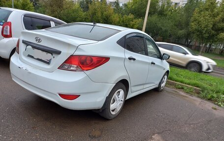 Hyundai Solaris II рестайлинг, 2013 год, 400 000 рублей, 9 фотография