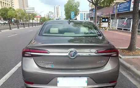 Buick LaCrosse III, 2022 год, 2 000 000 рублей, 5 фотография