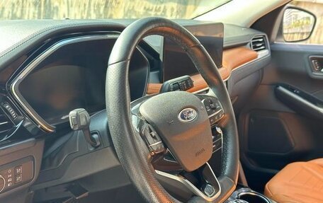 Ford Escape, 2021 год, 1 837 000 рублей, 10 фотография