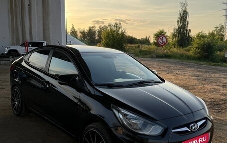Hyundai Solaris II рестайлинг, 2012 год, 520 000 рублей, 5 фотография