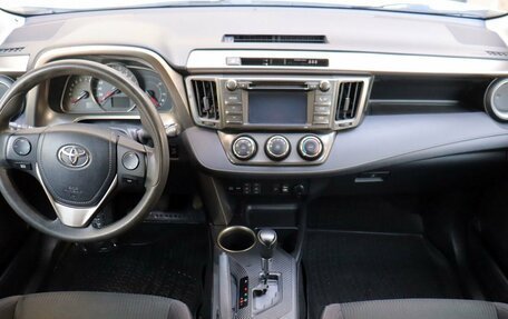 Toyota RAV4, 2014 год, 1 800 000 рублей, 13 фотография