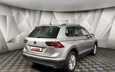 Volkswagen Tiguan II, 2018 год, 2 485 000 рублей, 2 фотография