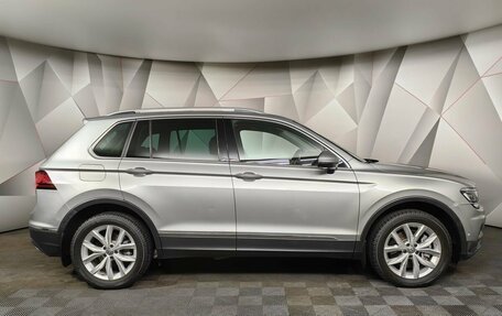 Volkswagen Tiguan II, 2018 год, 2 485 000 рублей, 6 фотография
