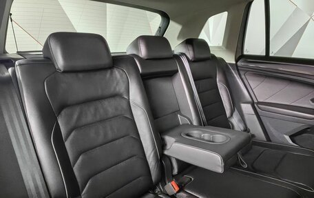 Volkswagen Tiguan II, 2018 год, 2 485 000 рублей, 13 фотография