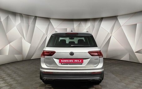 Volkswagen Tiguan II, 2018 год, 2 485 000 рублей, 8 фотография