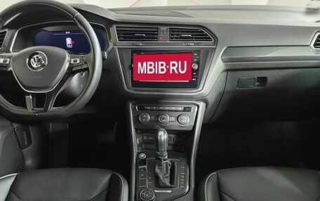 Volkswagen Tiguan II, 2018 год, 2 485 000 рублей, 12 фотография