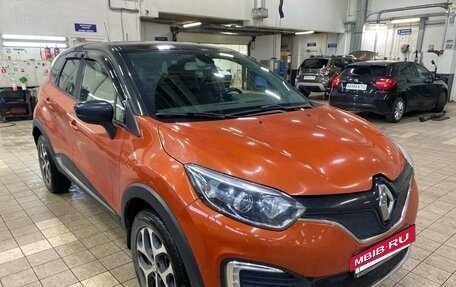 Renault Kaptur I рестайлинг, 2019 год, 1 330 000 рублей, 2 фотография