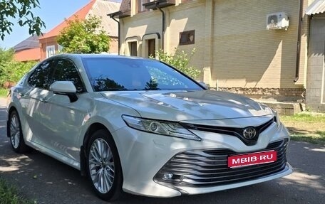 Toyota Camry, 2019 год, 2 750 000 рублей, 1 фотография