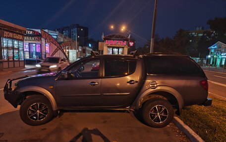 Mitsubishi L200 IV рестайлинг, 2008 год, 1 000 000 рублей, 3 фотография