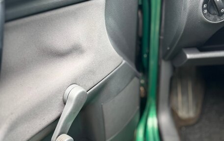 Volkswagen Polo IV рестайлинг, 2002 год, 350 000 рублей, 5 фотография